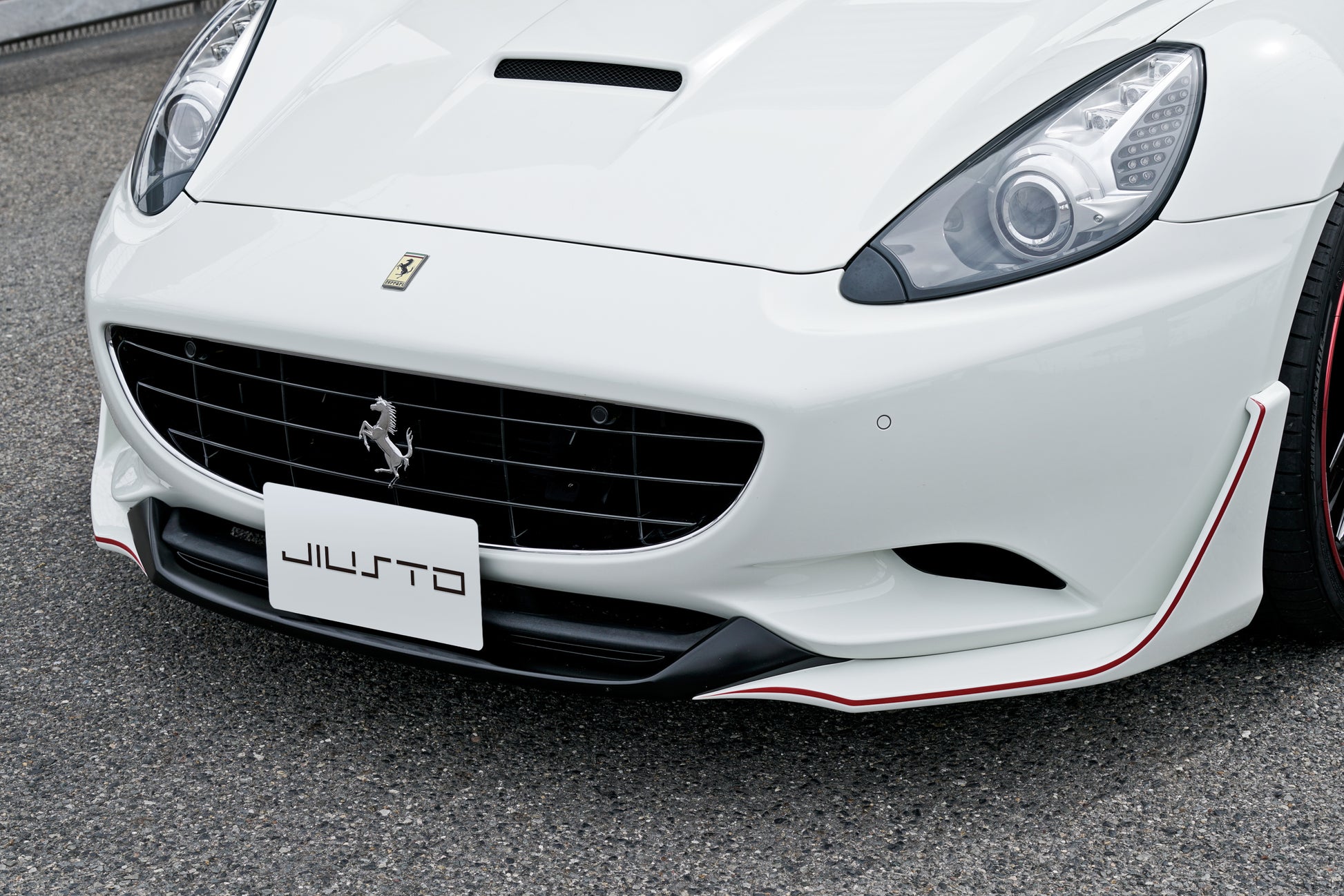 フェラーリ カリフォルニア ROJAM(ロジャム) JIUSTO(ジュスト) フロントハーフスポイラー カスタムパーツ