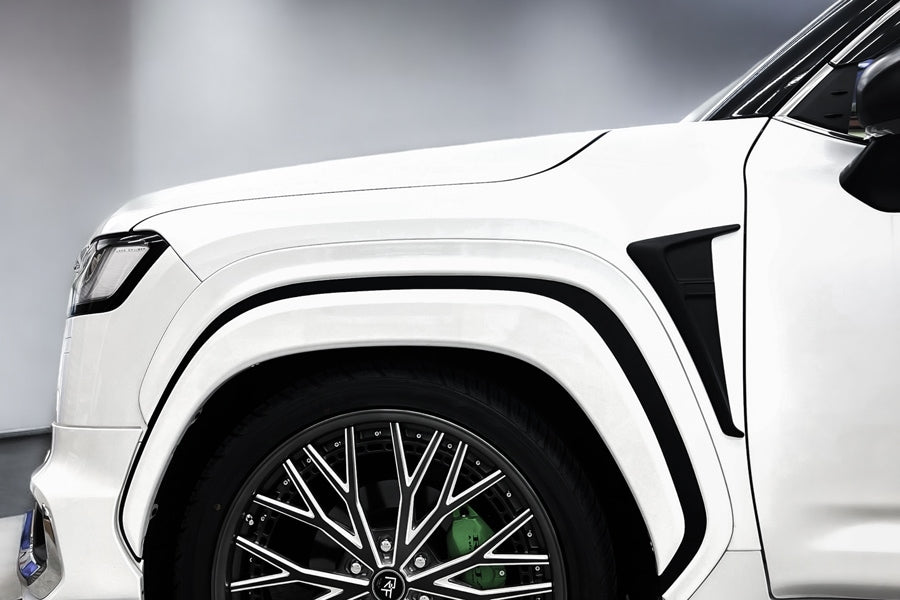 【ランドクルーザー 300系】ROJAM フロントフェンダーダクト FRP素材 / カーボン素材