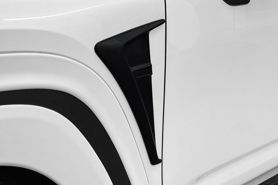 【ランドクルーザー 300系】ROJAM フロントフェンダーダクト FRP素材 / カーボン素材