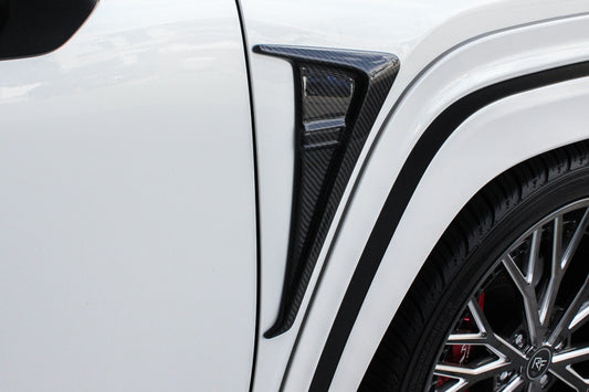 【ランドクルーザー 300系】ROJAM フロントフェンダーダクト FRP素材 / カーボン素材