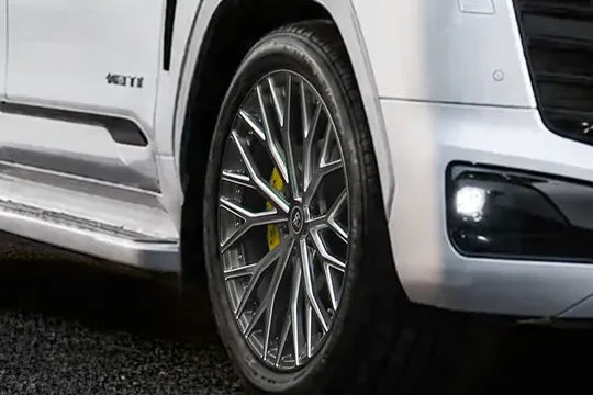 ランクル300 RT241-F1 ホイール装着アップ(合成イメージ)